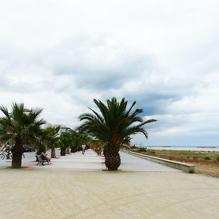 Apart Hotels Mar Blava Cubelles Dış mekan fotoğraf